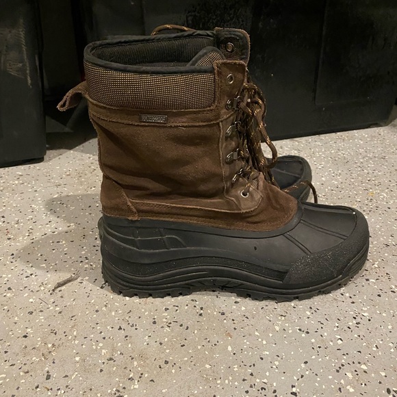 Men's Rugged Brown and Black Snow Boots - Picture 3 of 8